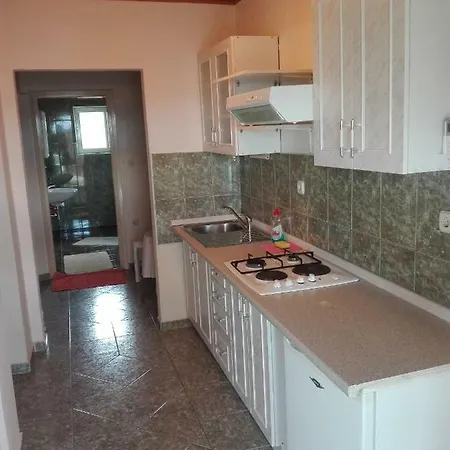 Jadranska Apartment *